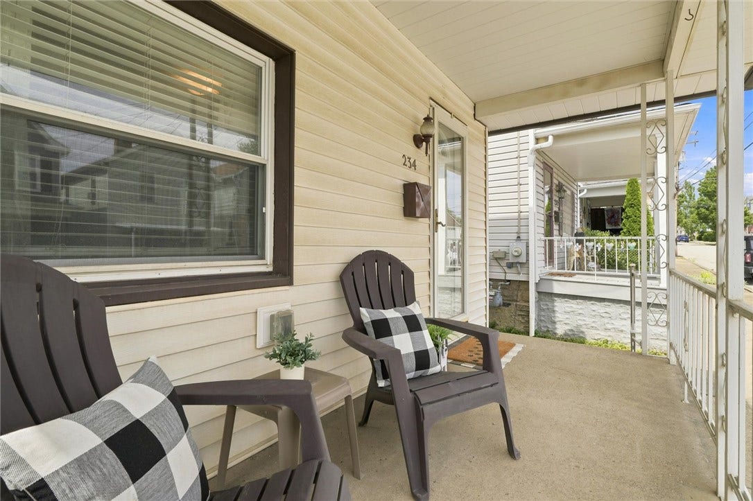 Covered Front Porch