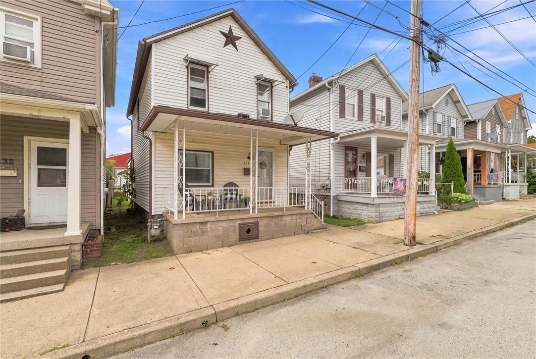 234 Gertrude St, Latrobe, PA 15650