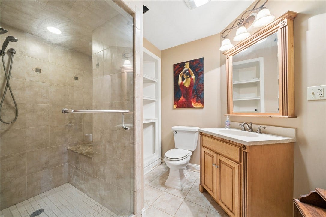 6 Crystol Ct, Irwin, PA 15642 6 Crystol Ct, Irwin, PA 15642