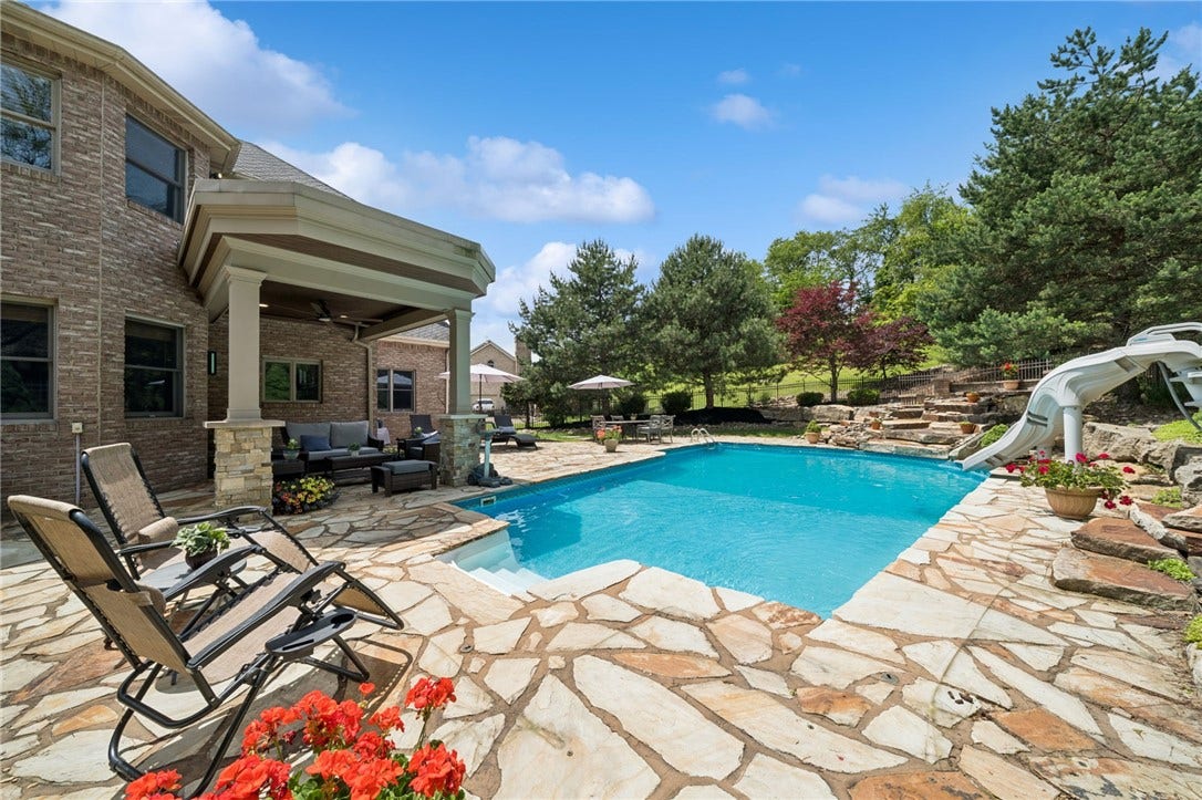 6 Crystol Ct, Irwin, PA 15642 6 Crystol Ct, Irwin, PA 15642