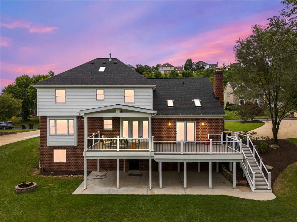 5517 Saddlebrook Drive, Bethel Park, PA 15102