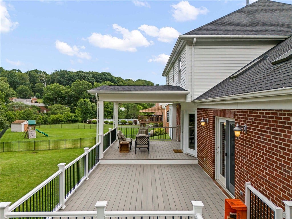 5517 Saddlebrook Drive, Bethel Park, PA 15102