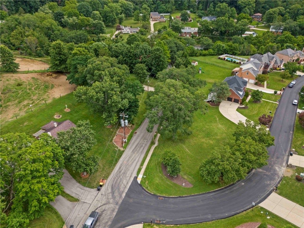 5517 Saddlebrook Drive, Bethel Park, PA 15102