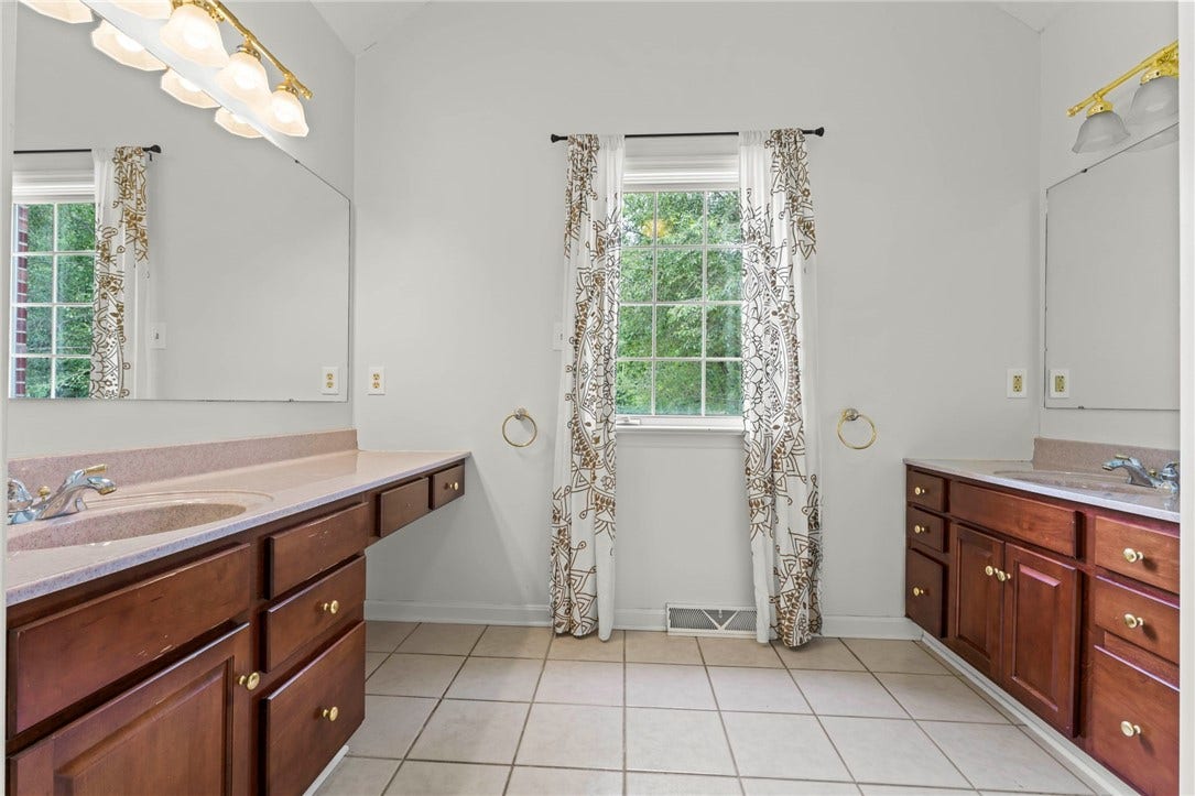 5517 Saddlebrook Drive, Bethel Park, PA 15102