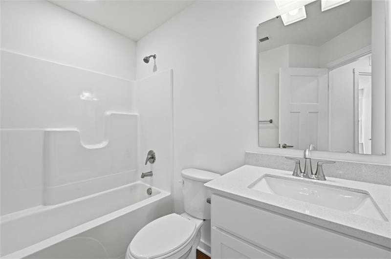 1245 Bedford Road, #2083A, North Huntingdon, PA 15642