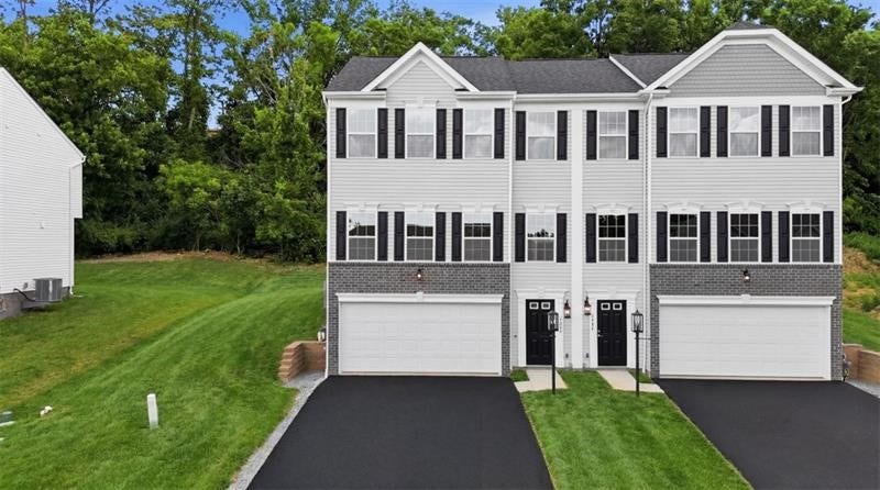 1245 Bedford Road, #2083A, North Huntingdon, PA 15642