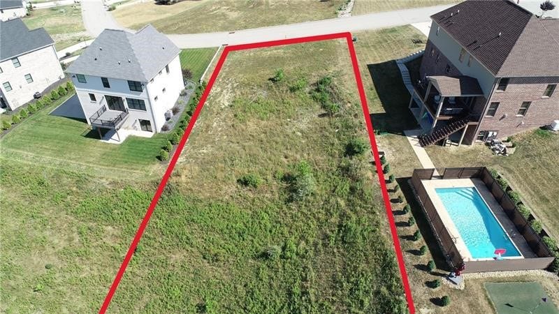 4013 Shenandoah Dr, Jefferson Hills, PA 15025