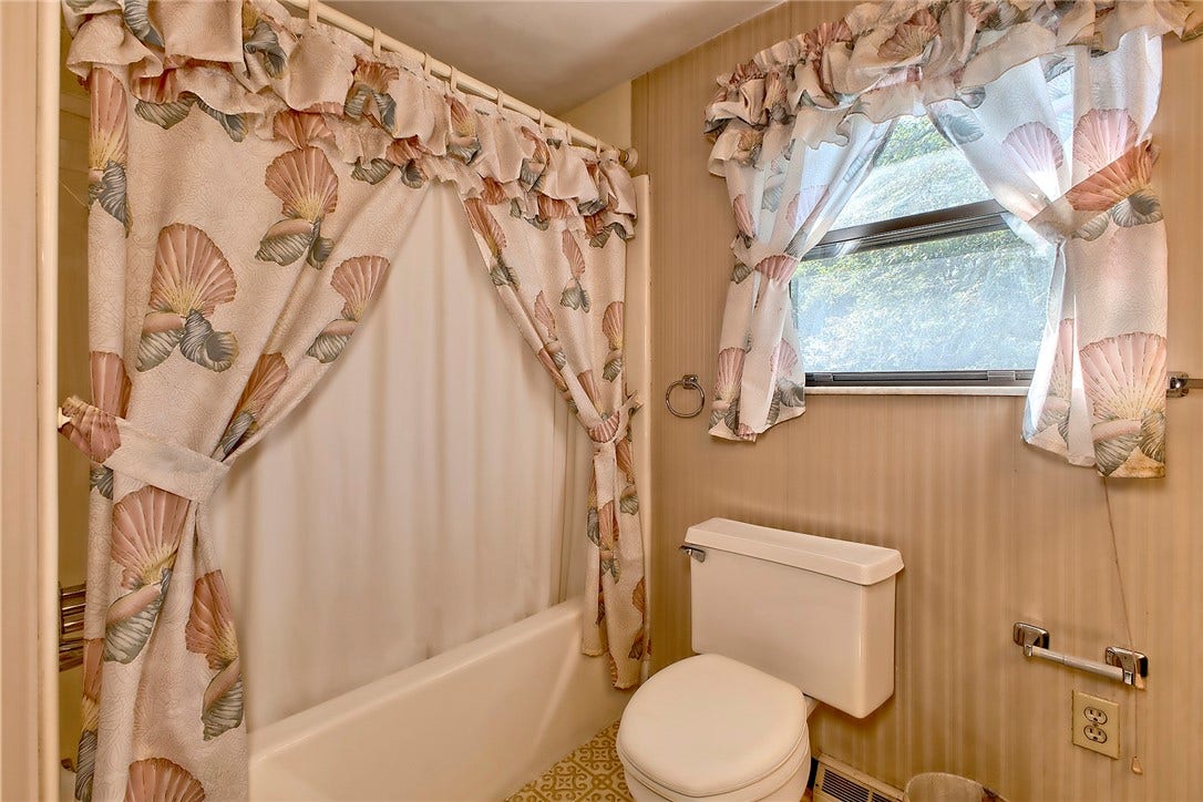 109 Bryan Drive, Greensburg, PA 15601
