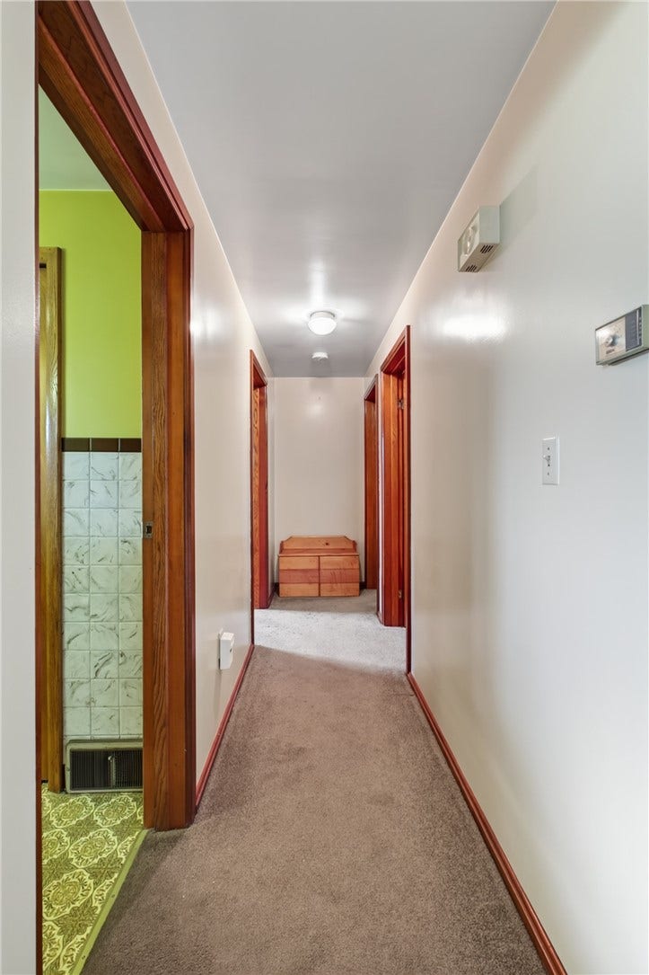 323 Albrights Lake Road, Greensburg, PA 15601