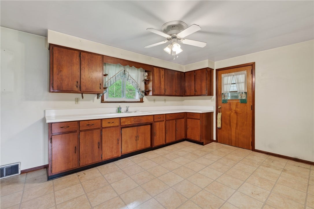323 Albrights Lake Road, Greensburg, PA 15601