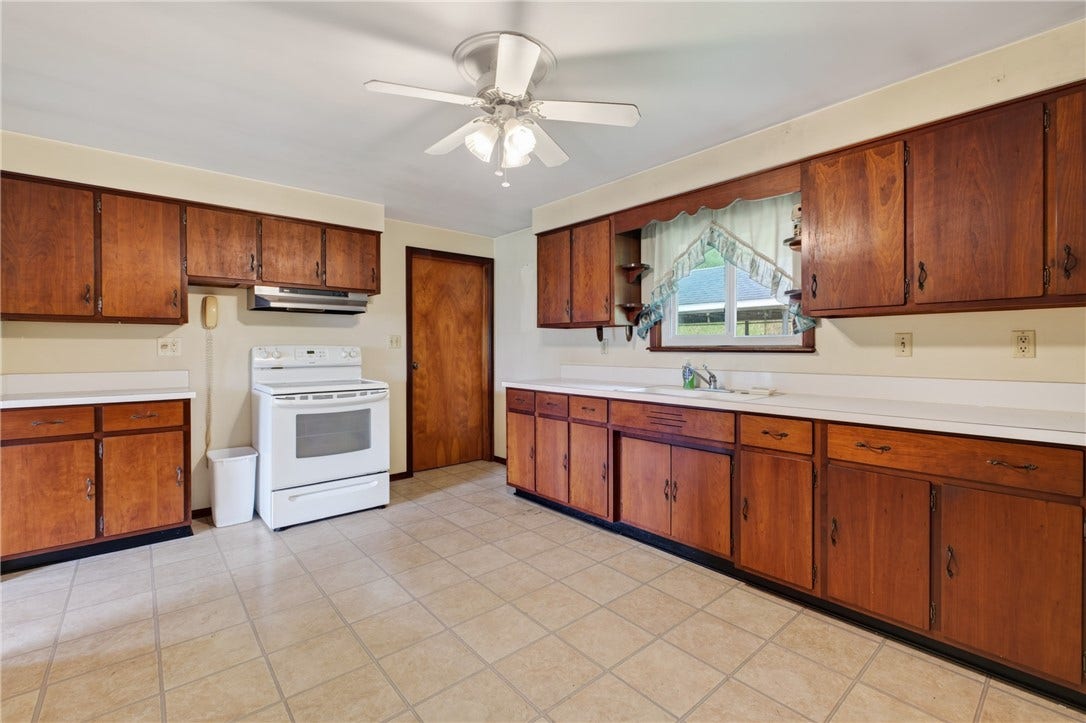323 Albrights Lake Road, Greensburg, PA 15601