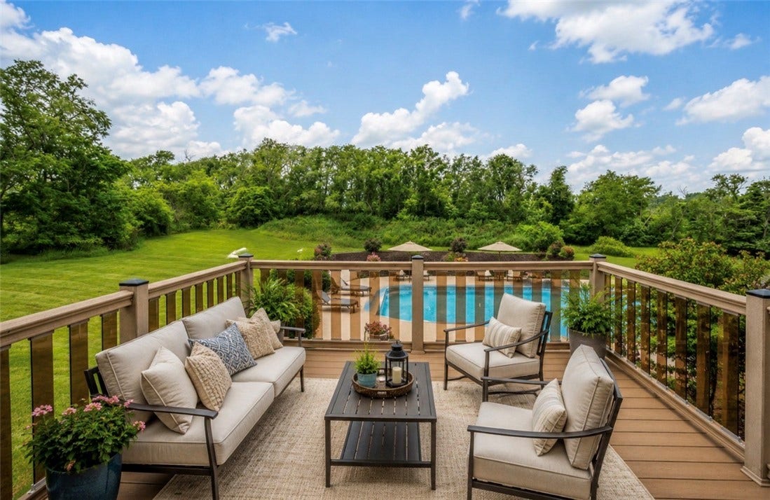 31 Sutton Ln, Washington, PA 15301