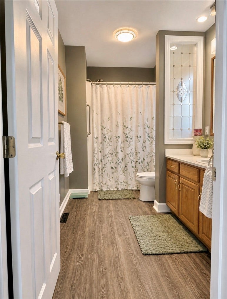 Bath on Main Bedroom