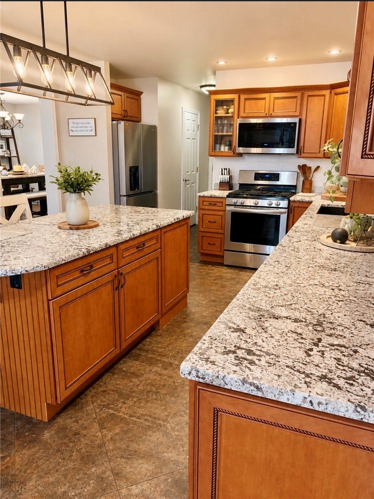 31 Sutton Ln, Washington, PA 15301