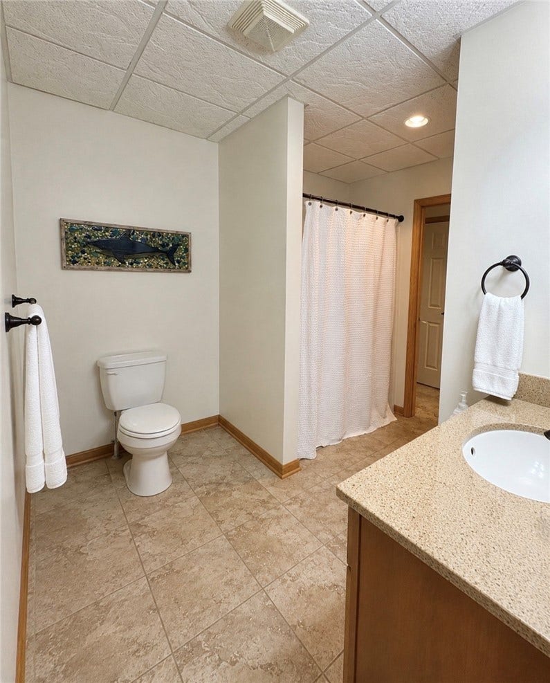 31 Sutton Ln, Washington, PA 15301