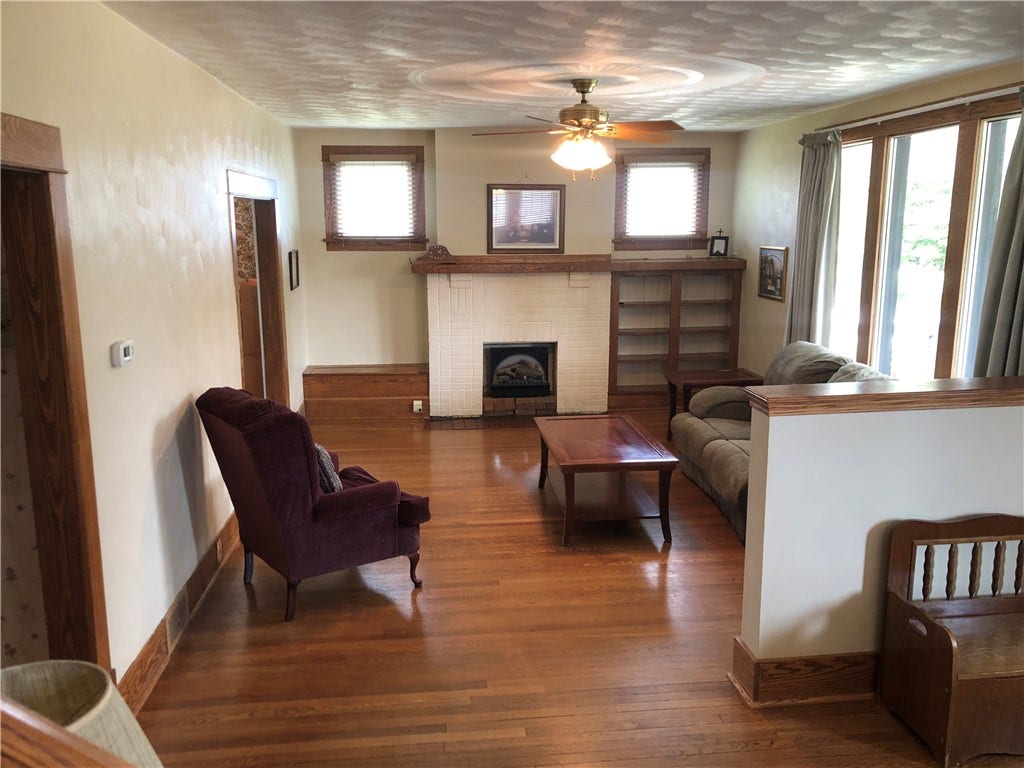 15 KENSINGTON CIRCLE, Uniontown, PA 15401