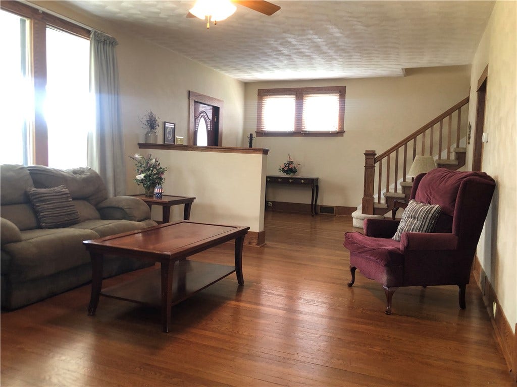 15 KENSINGTON CIRCLE, Uniontown, PA 15401