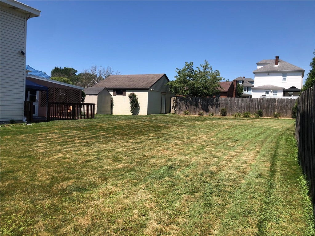 15 KENSINGTON CIRCLE, Uniontown, PA 15401