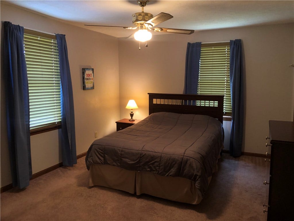 15 KENSINGTON CIRCLE, Uniontown, PA 15401