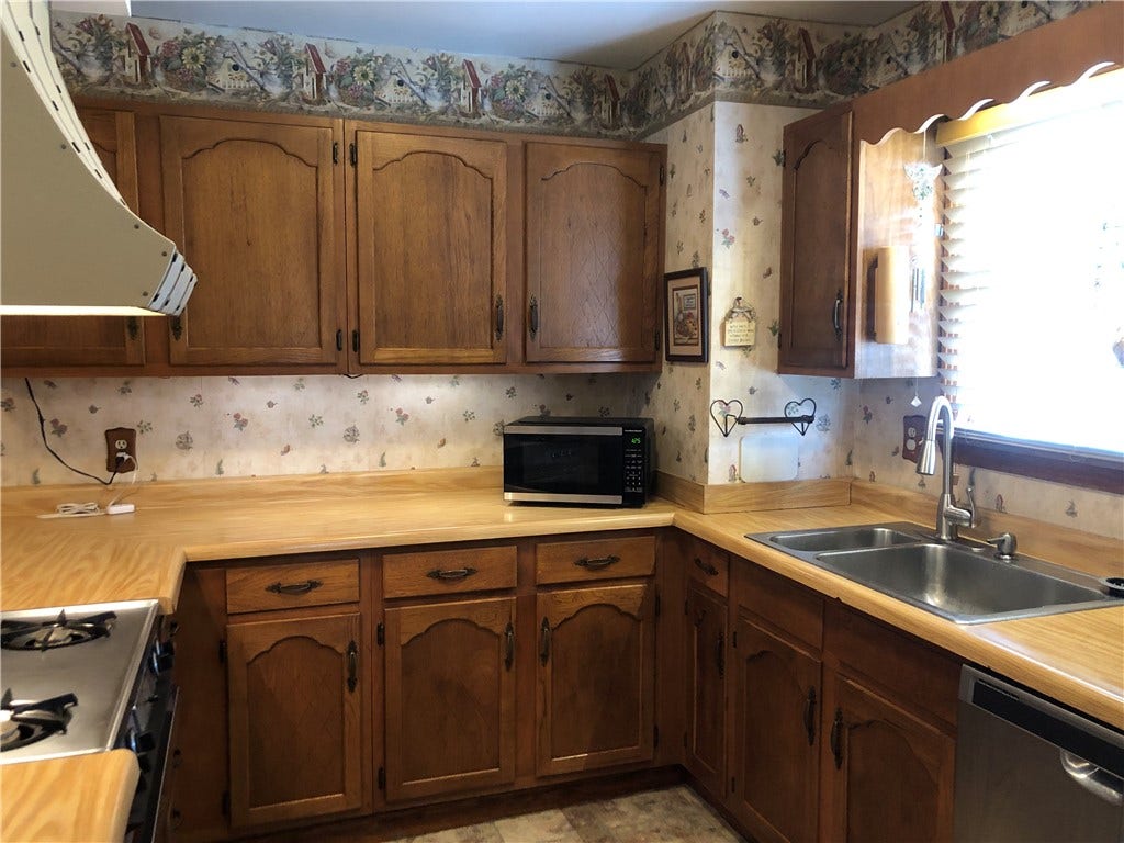15 KENSINGTON CIRCLE, Uniontown, PA 15401