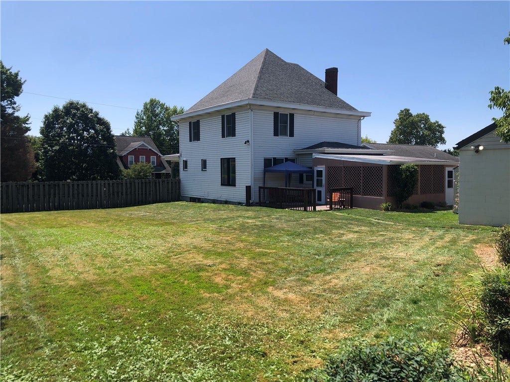 15 KENSINGTON CIRCLE, Uniontown, PA 15401