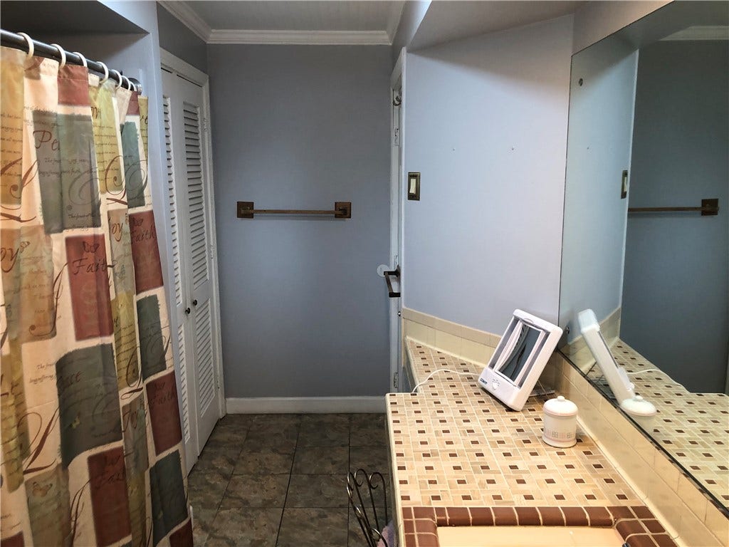 15 KENSINGTON CIRCLE, Uniontown, PA 15401