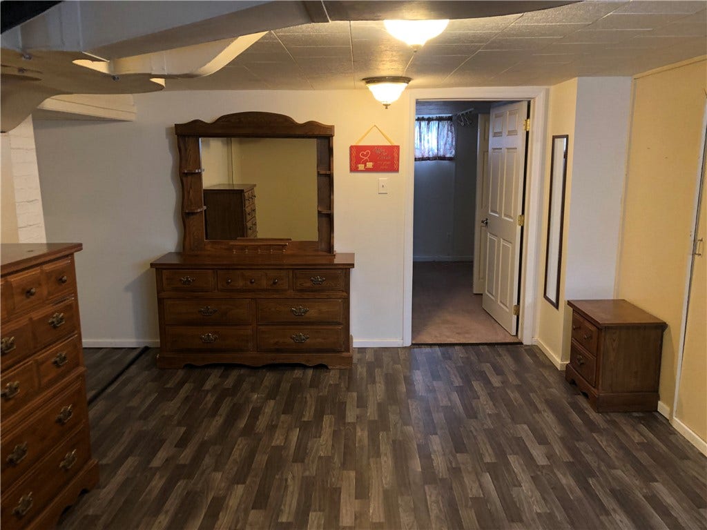 15 KENSINGTON CIRCLE, Uniontown, PA 15401