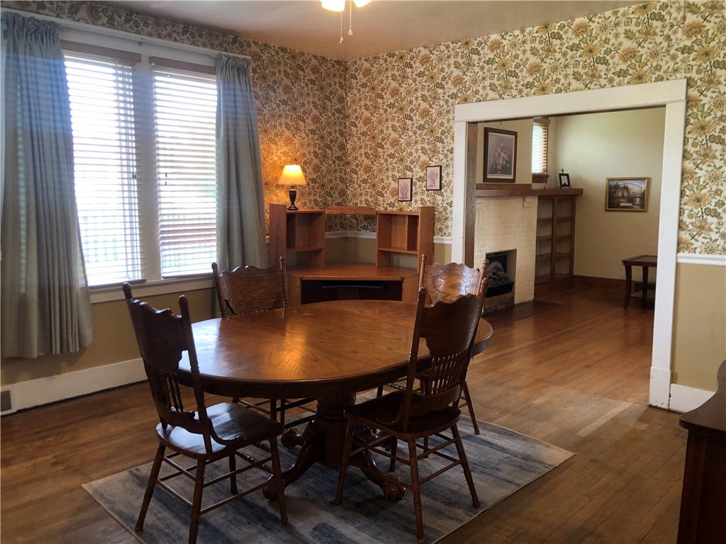 15 KENSINGTON CIRCLE, Uniontown, PA 15401