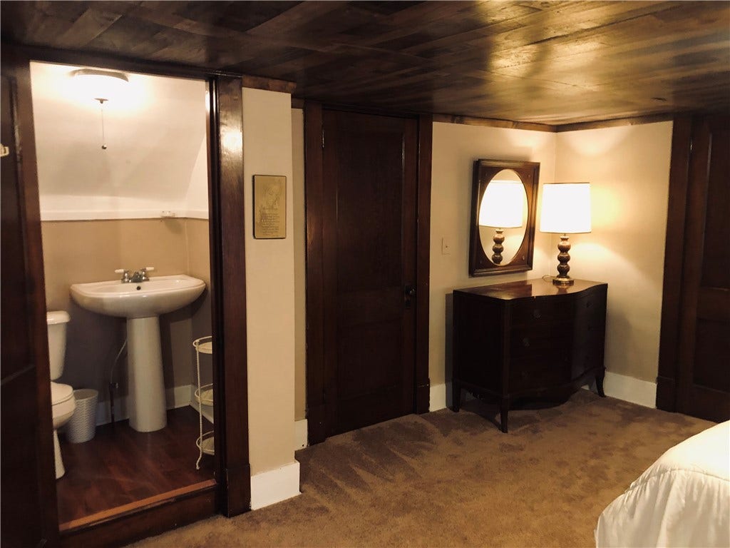 15 KENSINGTON CIRCLE, Uniontown, PA 15401