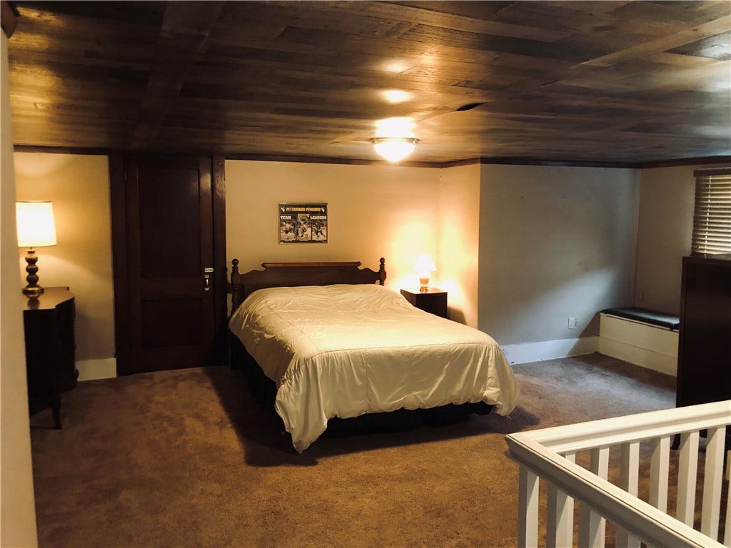 15 KENSINGTON CIRCLE, Uniontown, PA 15401