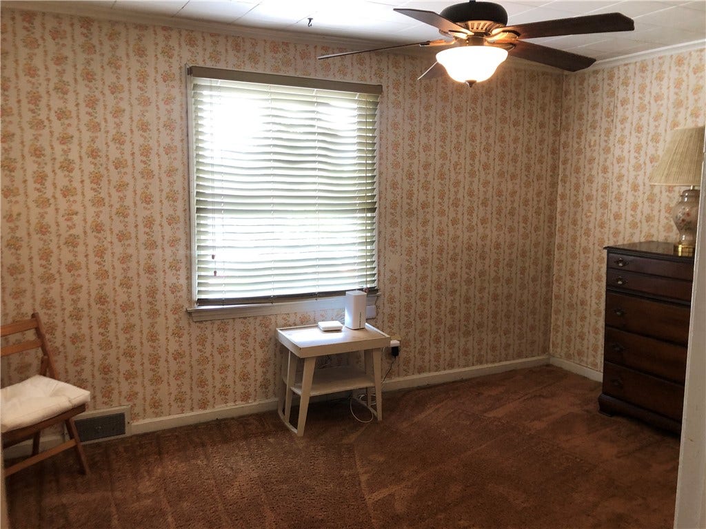 15 KENSINGTON CIRCLE, Uniontown, PA 15401