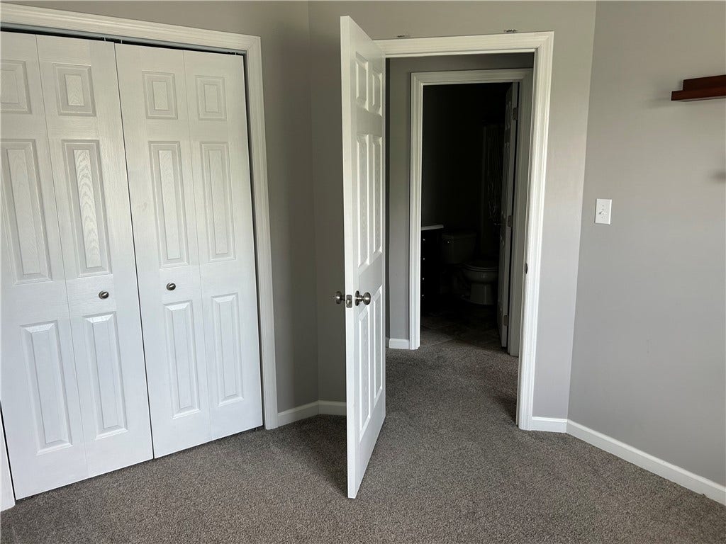 729 Skylark Dr, Connellsville, PA 15425