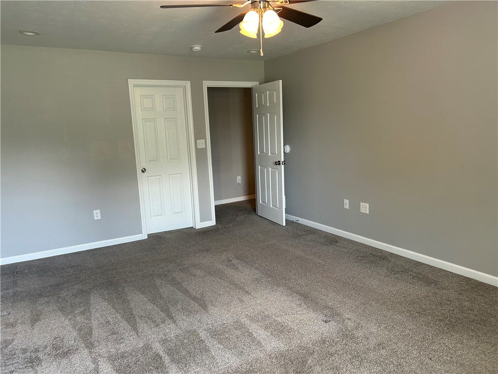 729 Skylark Dr, Connellsville, PA 15425