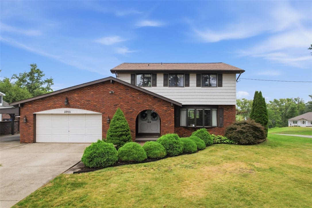10501 Farview Dr, North Huntingdon, PA 15642