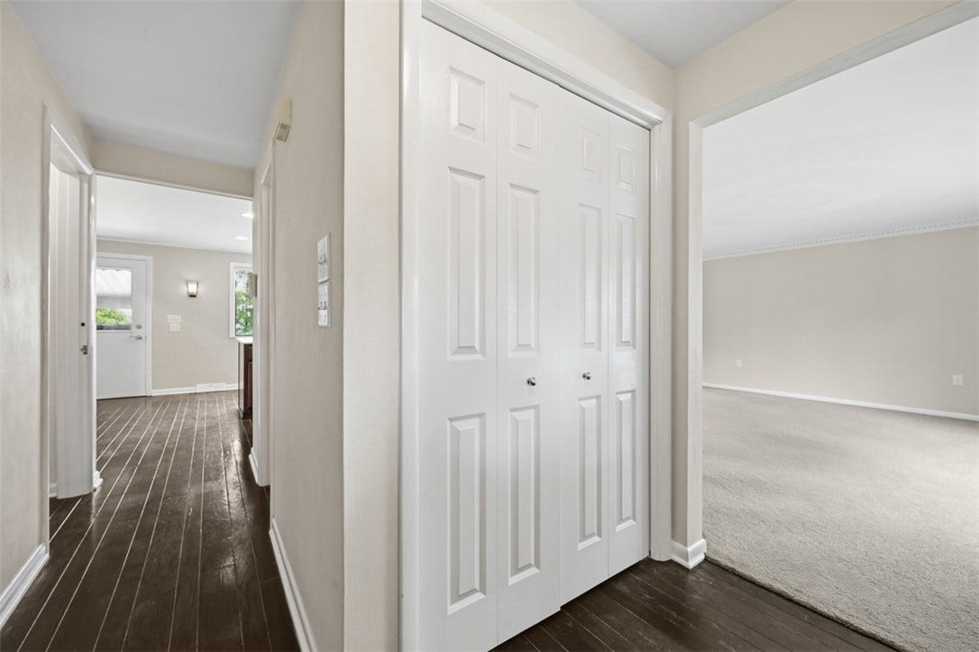 10501 Farview Dr, North Huntingdon, PA 15642