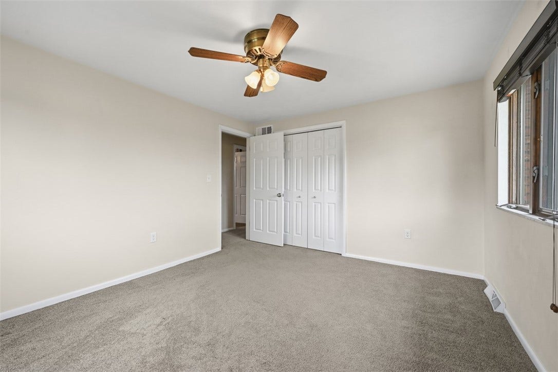 10501 Farview Dr, North Huntingdon, PA 15642