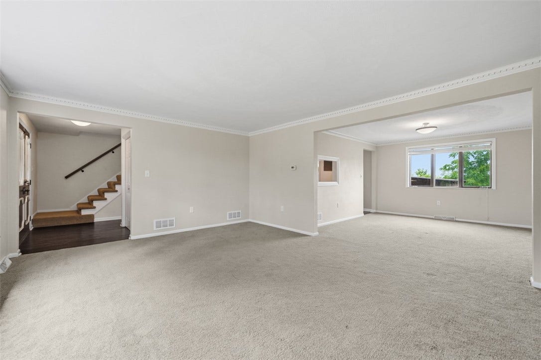 10501 Farview Dr, North Huntingdon, PA 15642