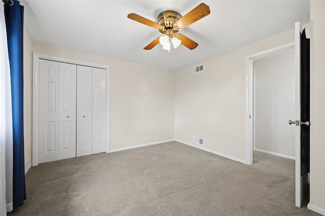 10501 Farview Dr, North Huntingdon, PA 15642