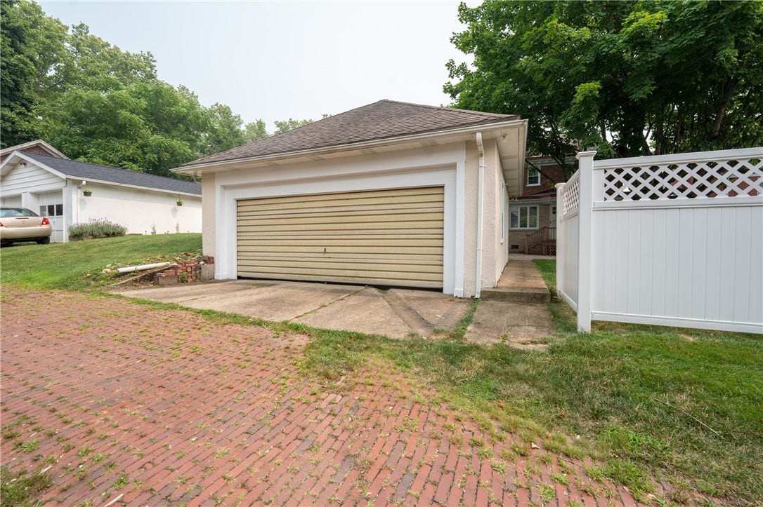 732 Spring St, Latrobe, PA 15650 732 Spring St, Latrobe, PA 15650