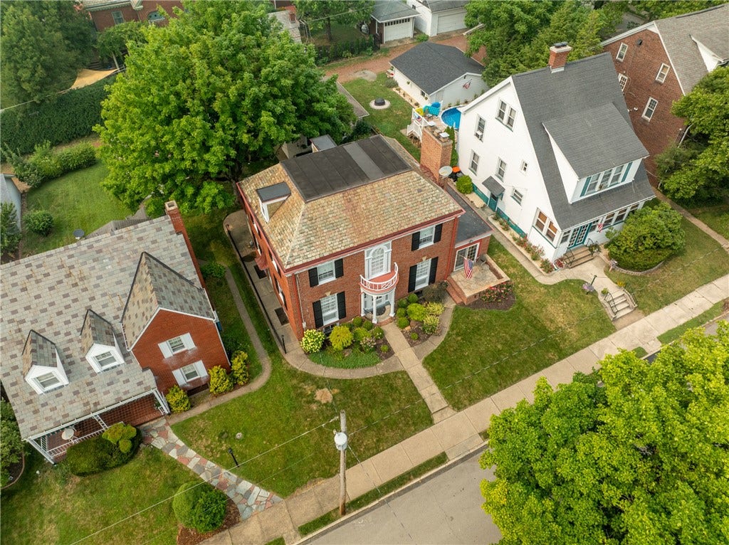 732 Spring St, Latrobe, PA 15650 732 Spring St, Latrobe, PA 15650