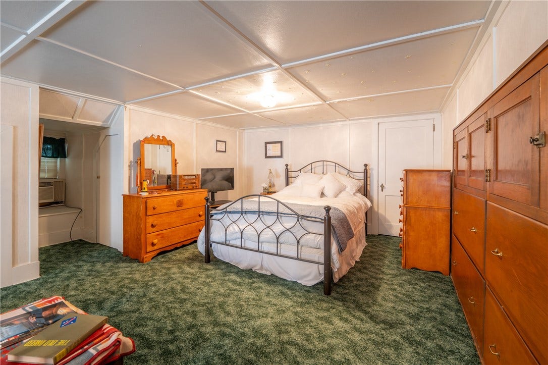 732 Spring St, Latrobe, PA 15650 732 Spring St, Latrobe, PA 15650