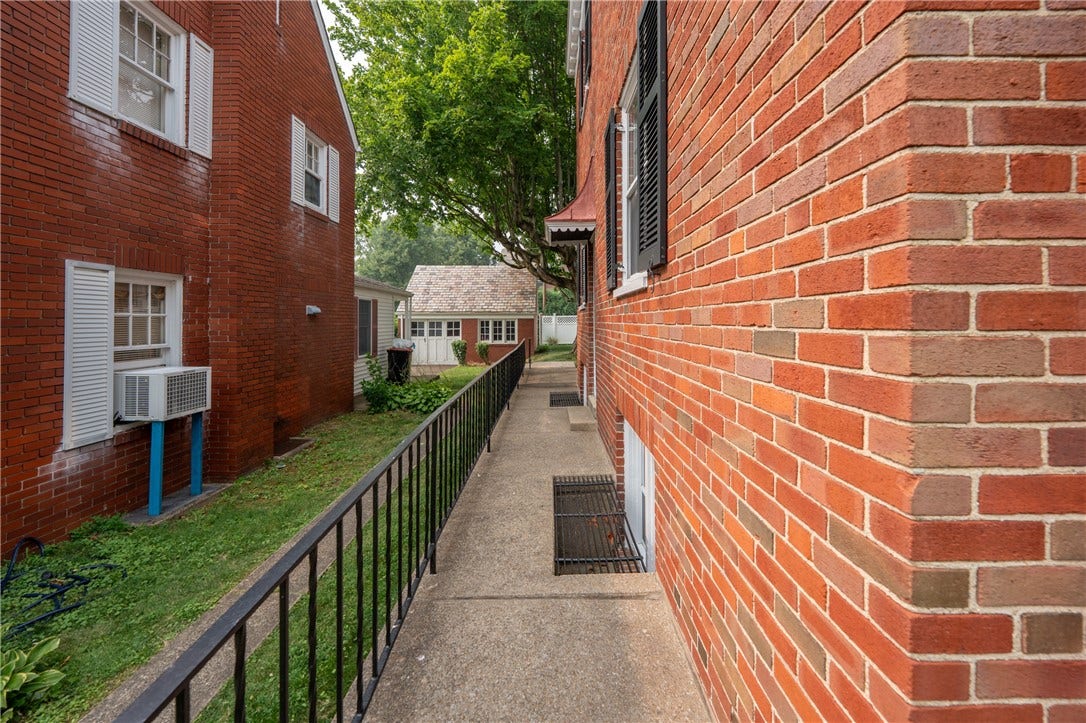 732 Spring St, Latrobe, PA 15650 732 Spring St, Latrobe, PA 15650