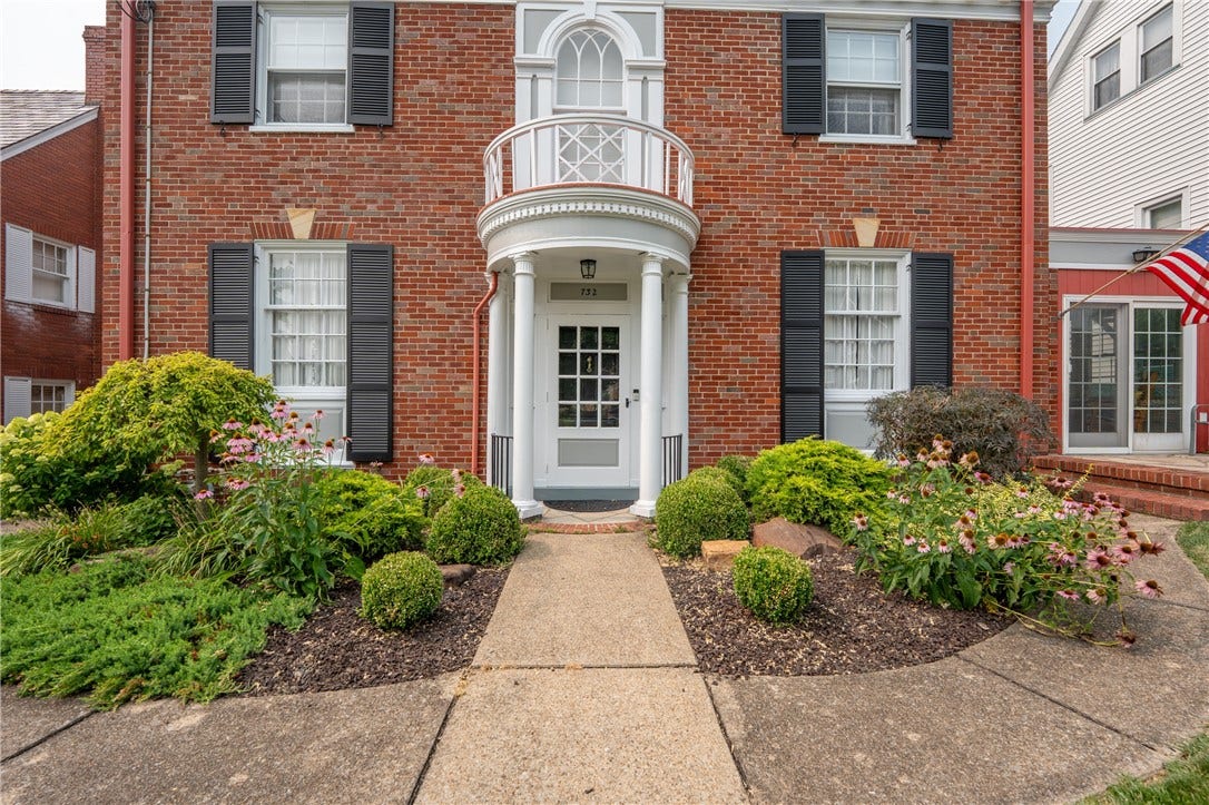 732 Spring St, Latrobe, PA 15650 732 Spring St, Latrobe, PA 15650