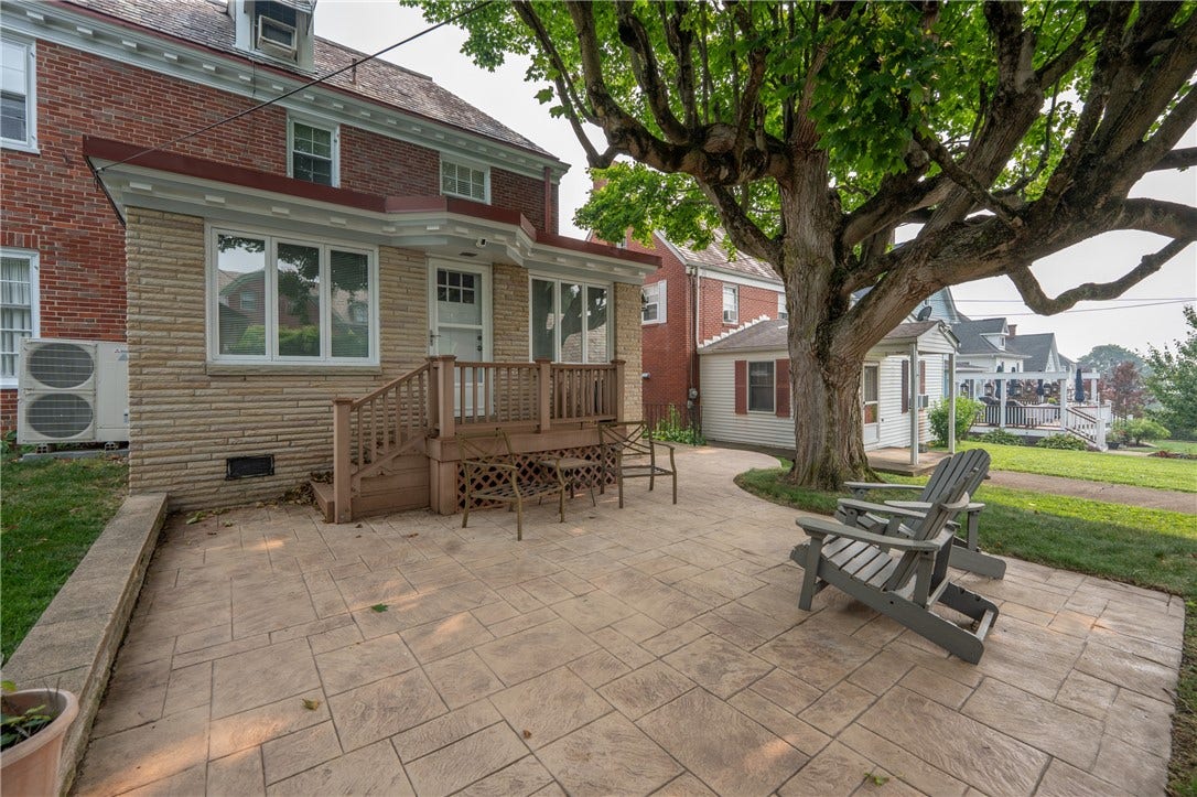 732 Spring St, Latrobe, PA 15650 732 Spring St, Latrobe, PA 15650