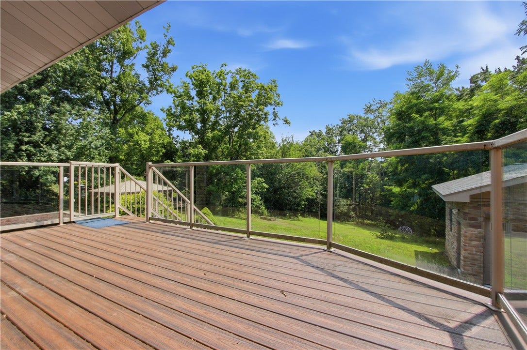 2072 Outlook Drive, Pittsburgh, PA 15241 Enjoy morning coffee or evening sunsets from the private balcony overlooking the beautifully landscaped grounds.