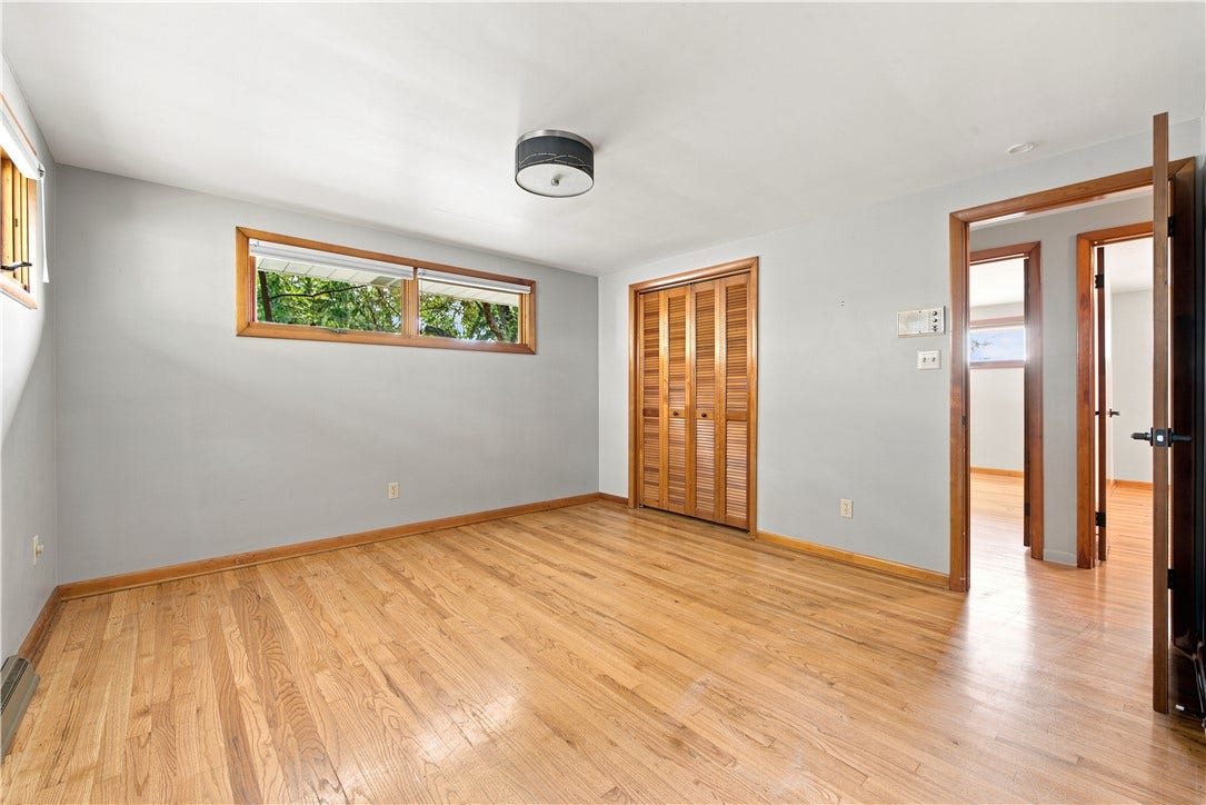 708 Florida Ave, Jeannette, PA 15644