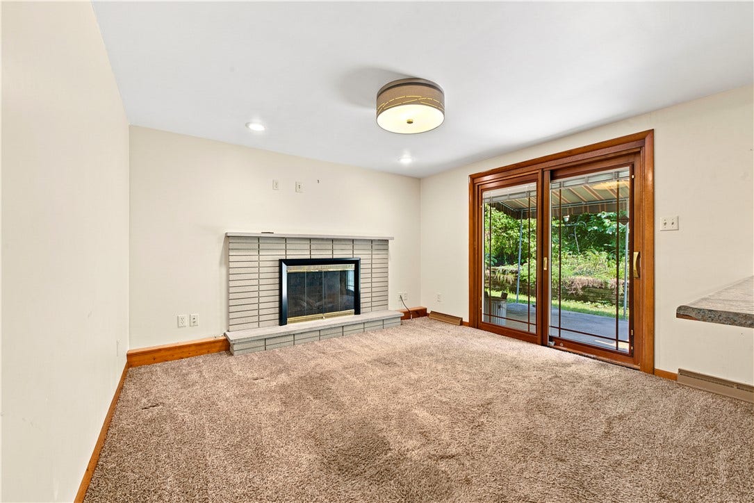 708 Florida Ave, Jeannette, PA 15644
