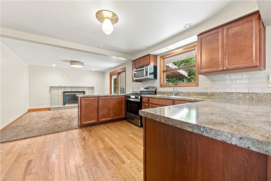 708 Florida Ave, Jeannette, PA 15644