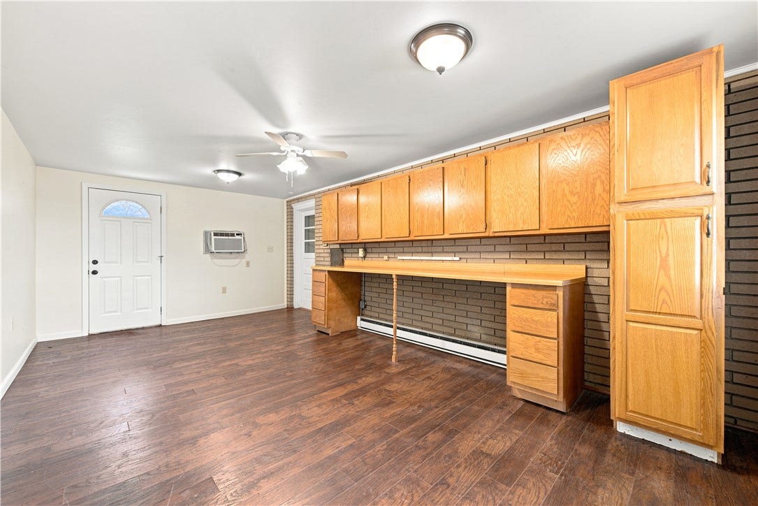 708 Florida Ave, Jeannette, PA 15644