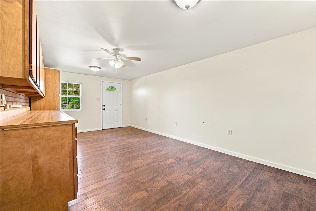 708 Florida Ave, Jeannette, PA 15644